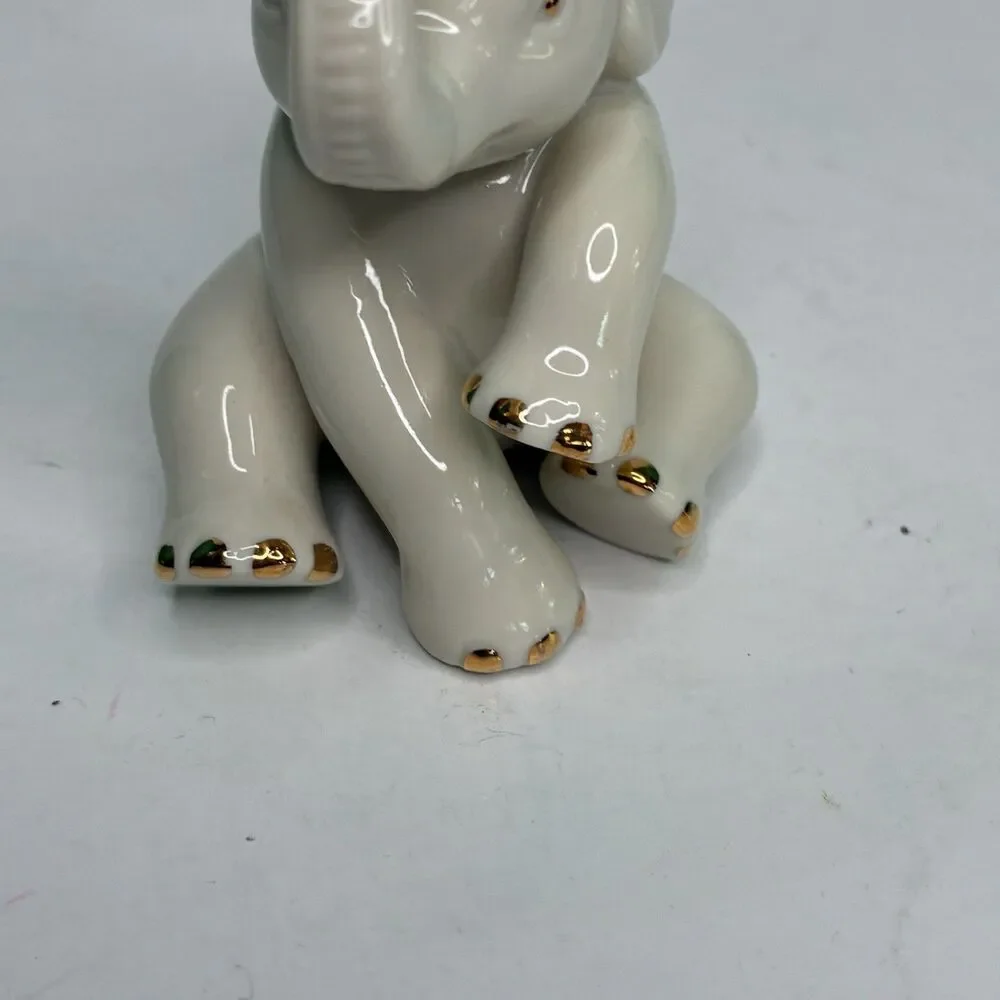 Lenox Porcelain 24k Gold Accent Baby Elephant Figurine Safari 3 1/2in Tall